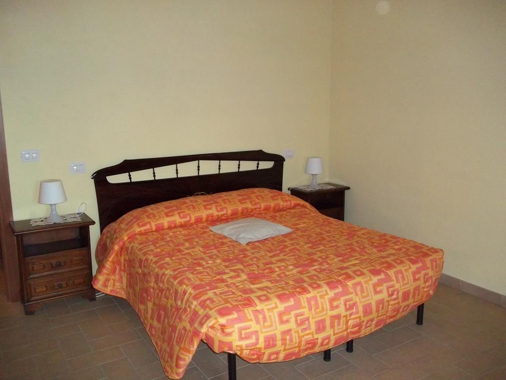 Caddelovi Appartement Fibbialla Kamer foto